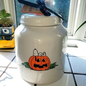 The great pumpkin Rae Dunn cookie jar